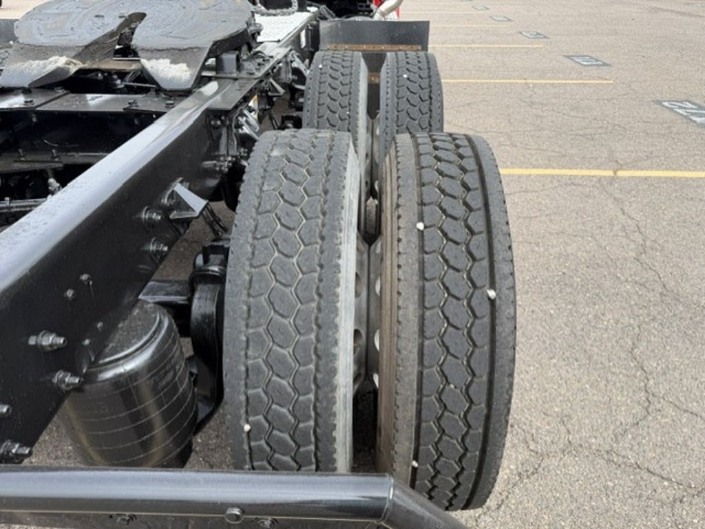 2023 Kenworth T880 in Denver, CO — photo 5