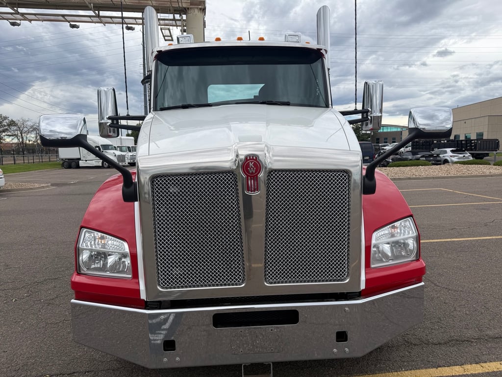 2023 Kenworth T880 in Denver, CO