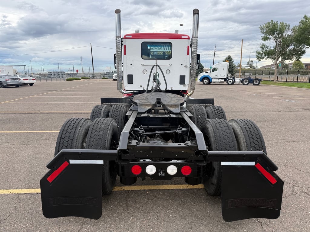 2023 Kenworth T880 in Denver, CO — photo 7