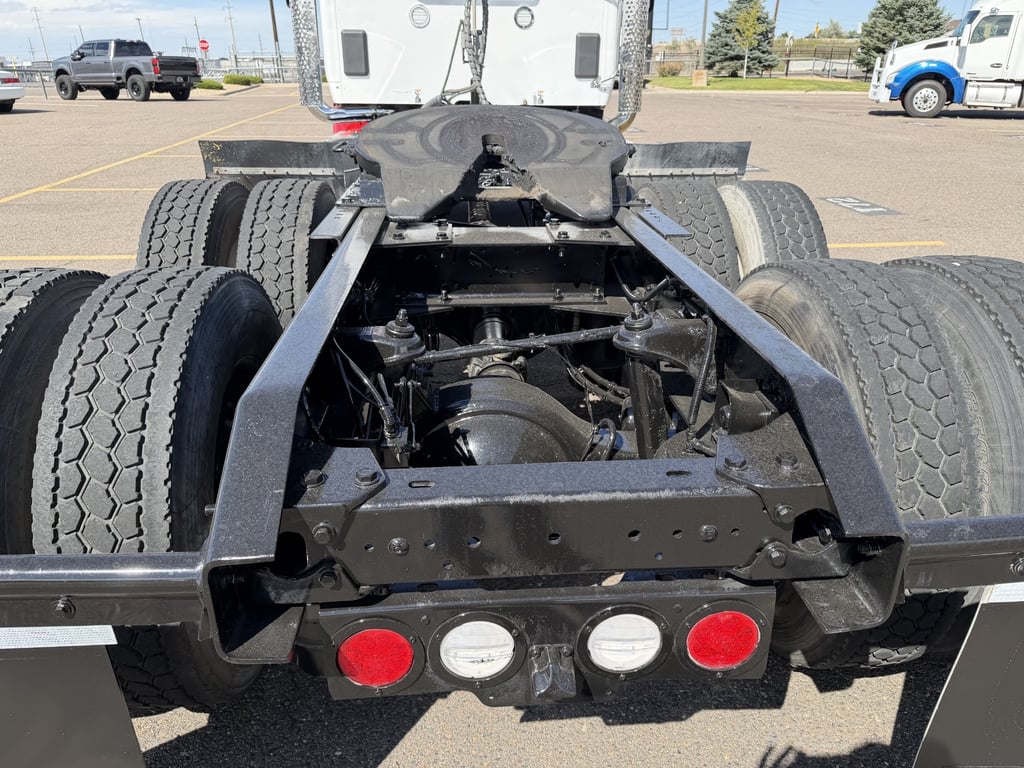 2023 Kenworth T880 in Denver, CO — photo 6