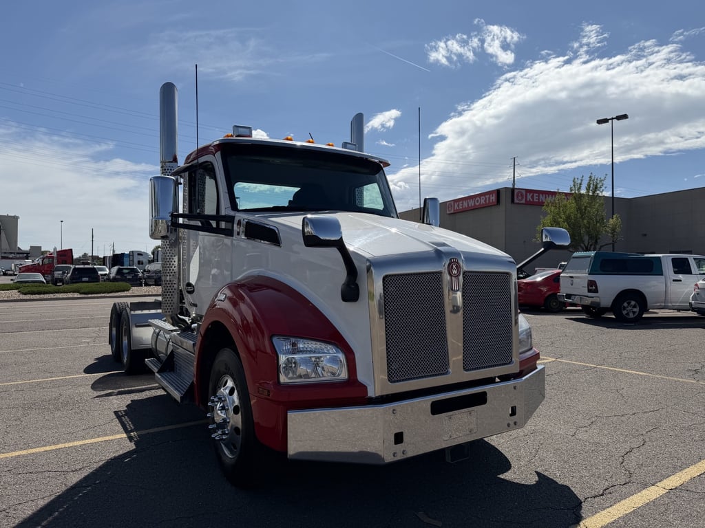 2023 Kenworth T880 in Denver, CO