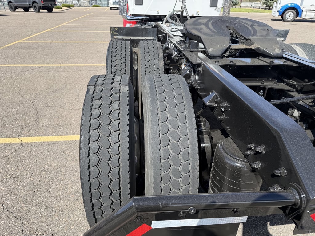 2023 Kenworth T880 in Denver, CO — photo 7