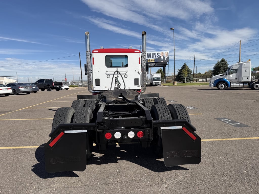 2023 Kenworth T880 in Denver, CO — photo 6