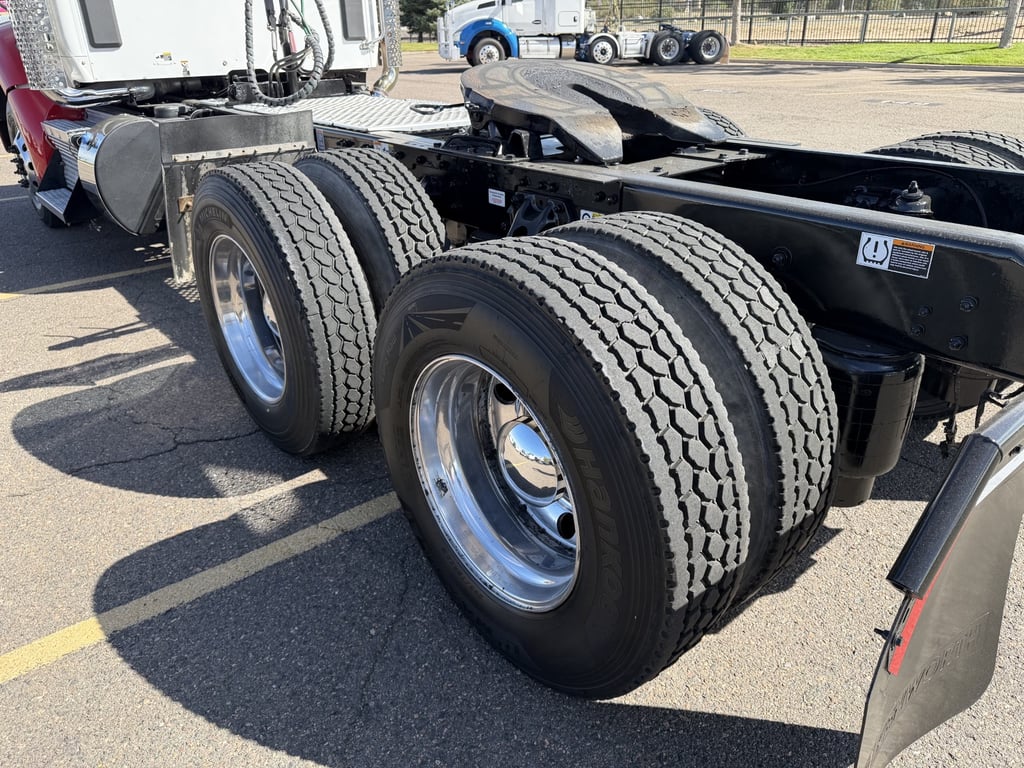 2023 Kenworth T880 in Denver, CO — photo 8