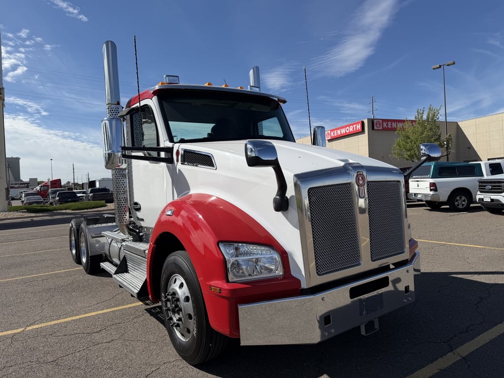 2023 Kenworth T880 in Denver, CO
