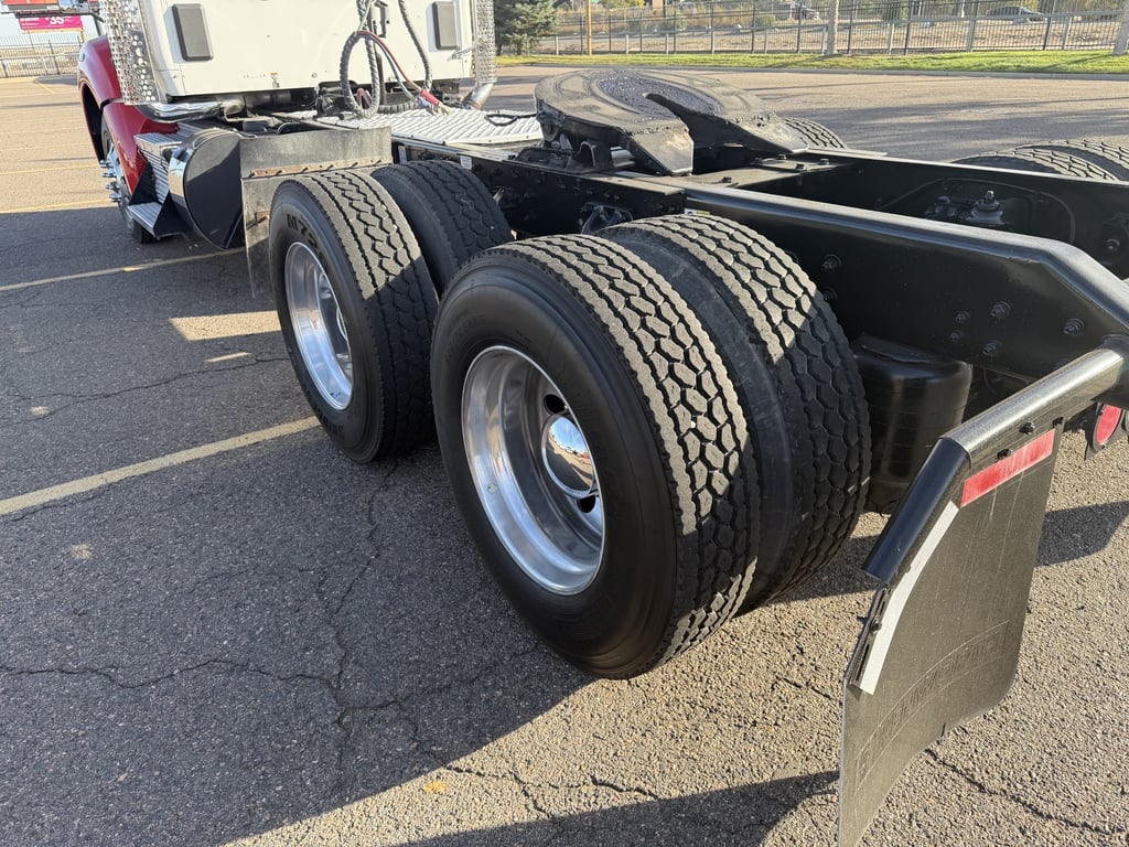 2023 Kenworth T880 in Denver, CO — photo 8