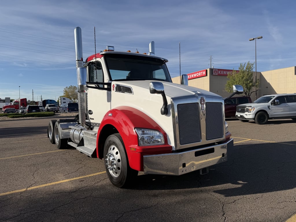 2023 Kenworth T880 in Denver, CO