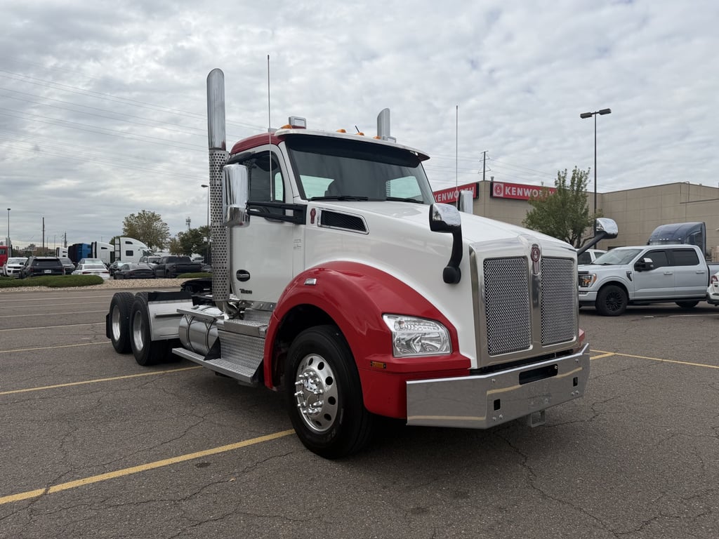 2023 Kenworth T880 in Denver, CO