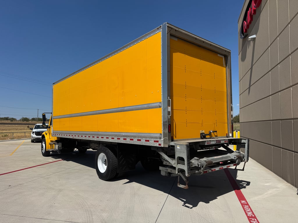 2022 Freightliner M2 106 in Denton — photo 5