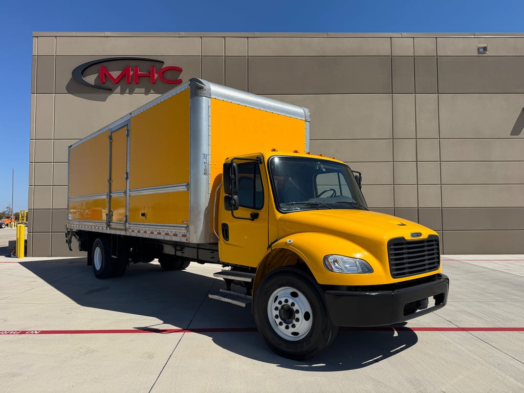 2022 Freightliner M2 106 in Denton