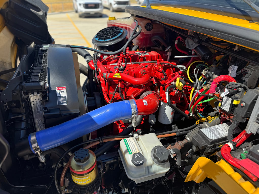 2022 Freightliner M2 106 in Denton — photo 6