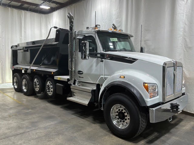 2027 Kenworth T880 in Charlotte