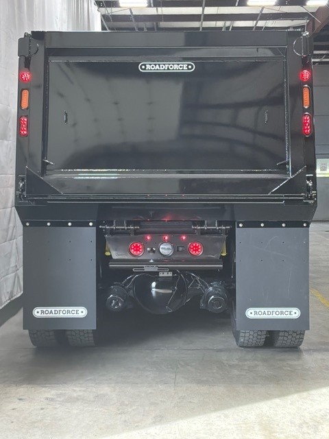 2027 Kenworth T880 in Charlotte — photo 4