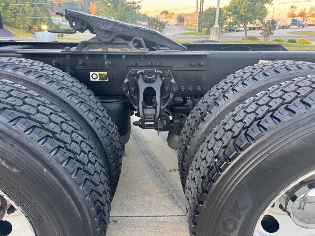 2024 Kenworth T680 in Kingsport, TN — photo 4