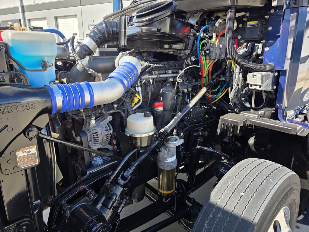 2018 Kenworth T680 in Kansas City, MO — photo 4