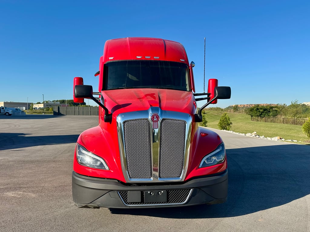2023 Kenworth T680 in Springdale, AR — photo 7