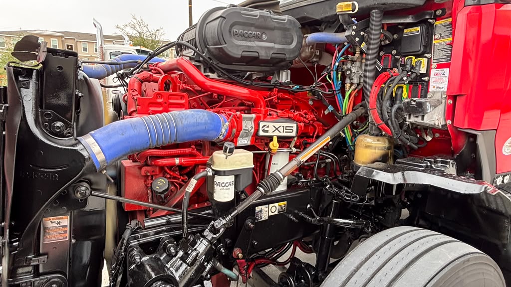 2023 Kenworth T680 in El Paso, TX — photo 6