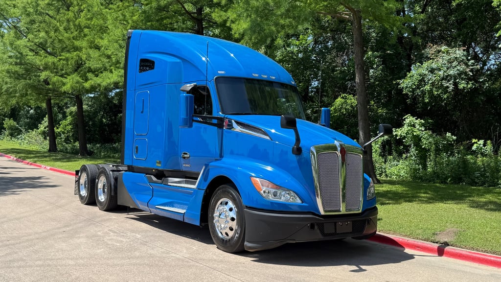 2023 Kenworth T680 in Dallas, TX