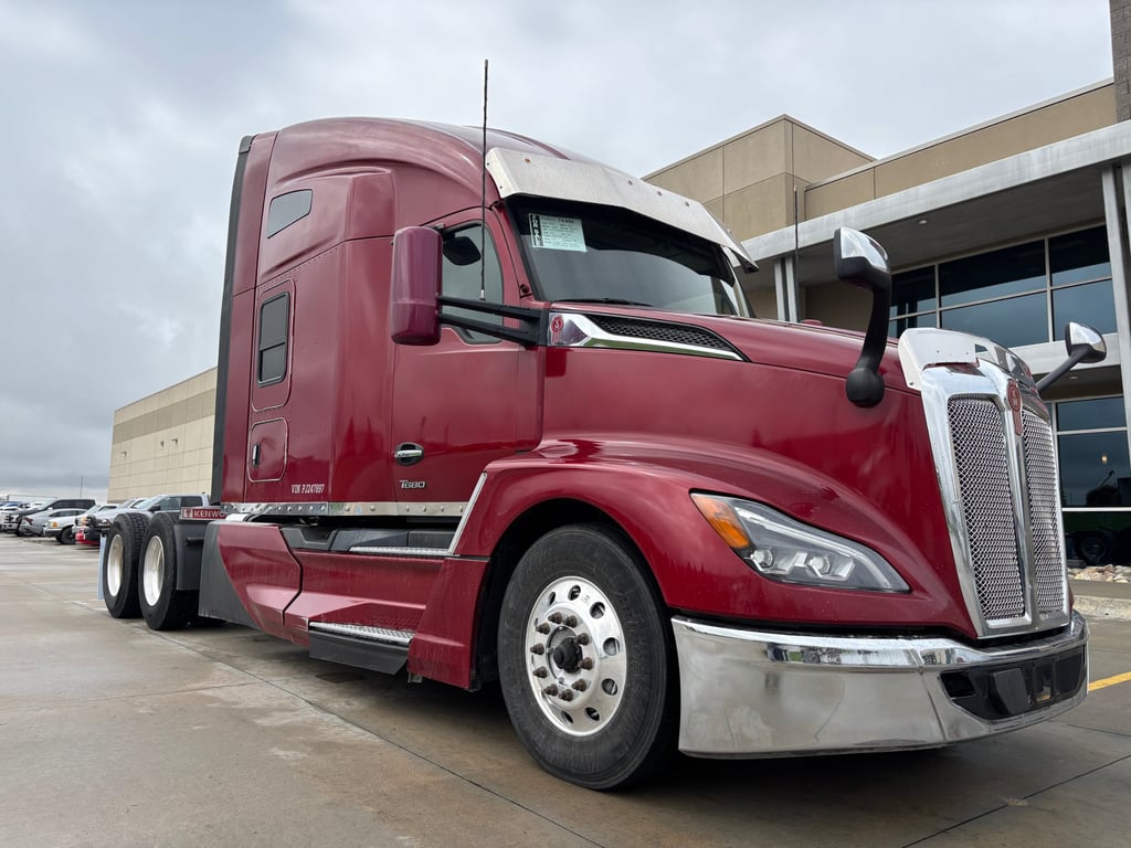 2023 Kenworth T680 in Omaha, NE