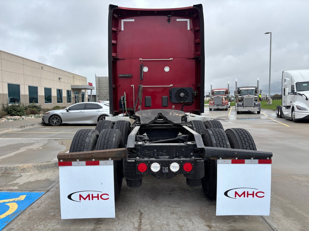 2023 Kenworth T680 in Omaha, NE — photo 5