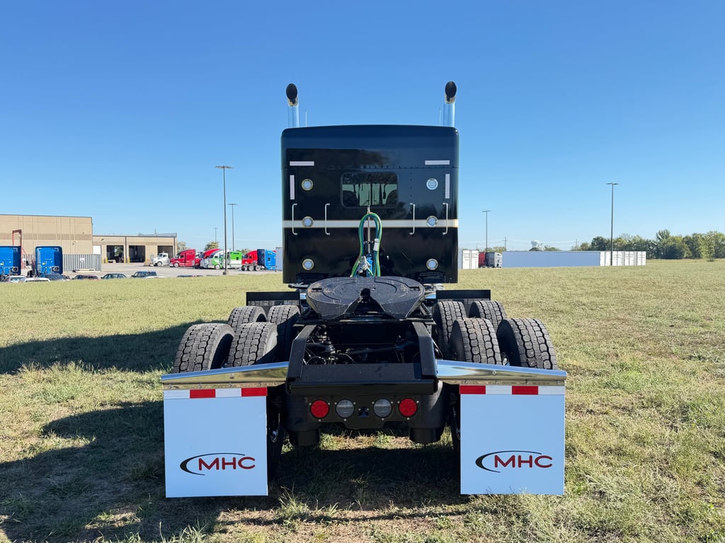 2027 Kenworth W900 in Joplin, MO — photo 5