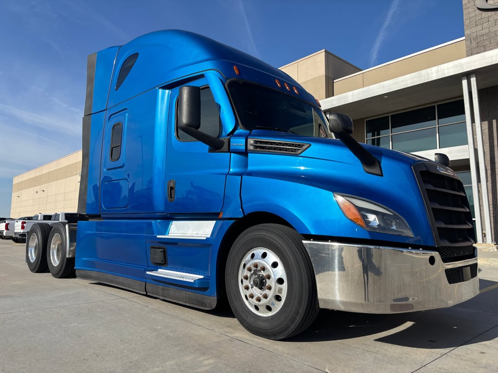 2023 Freightliner Cascadia in Omaha, NE