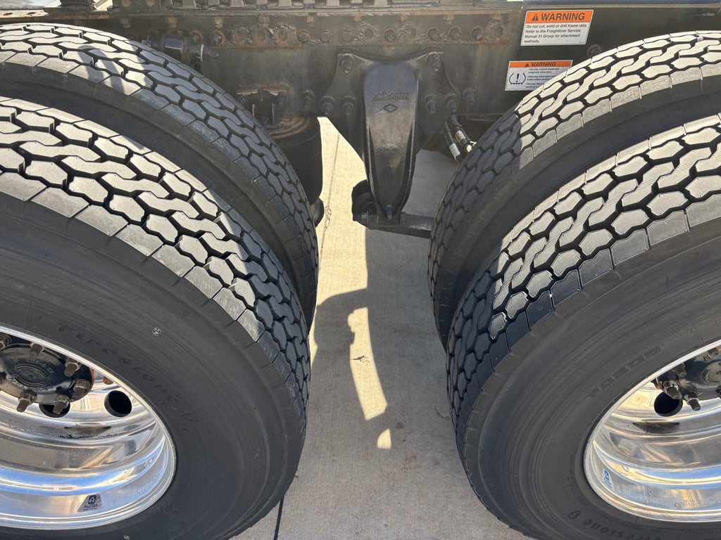2023 Freightliner Cascadia in Omaha, NE — photo 4