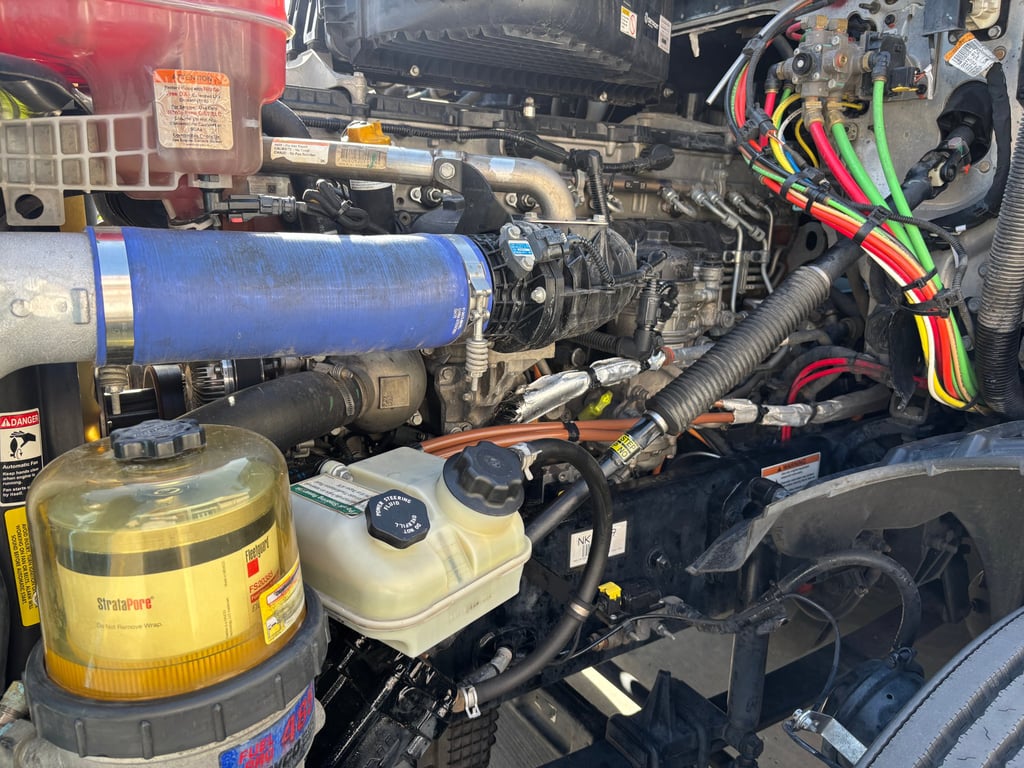 2023 Freightliner Cascadia in Omaha, NE — photo 6