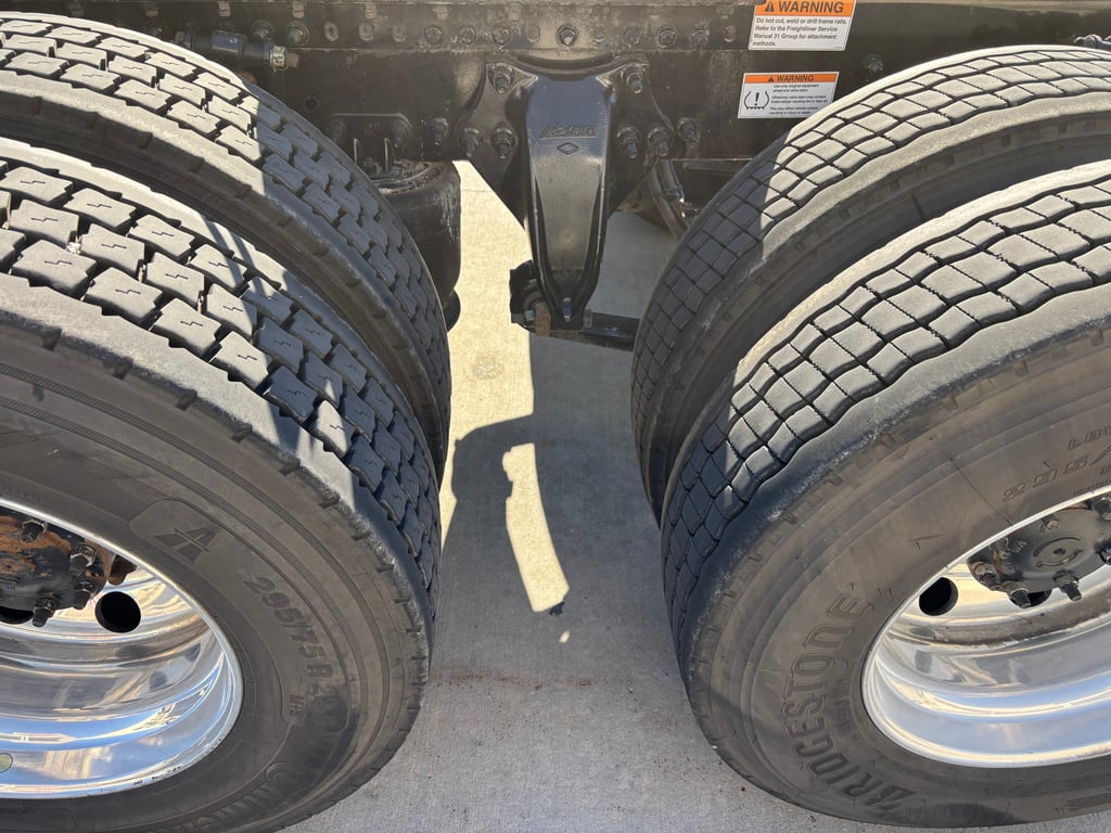2023 Freightliner Cascadia in Omaha, NE — photo 4