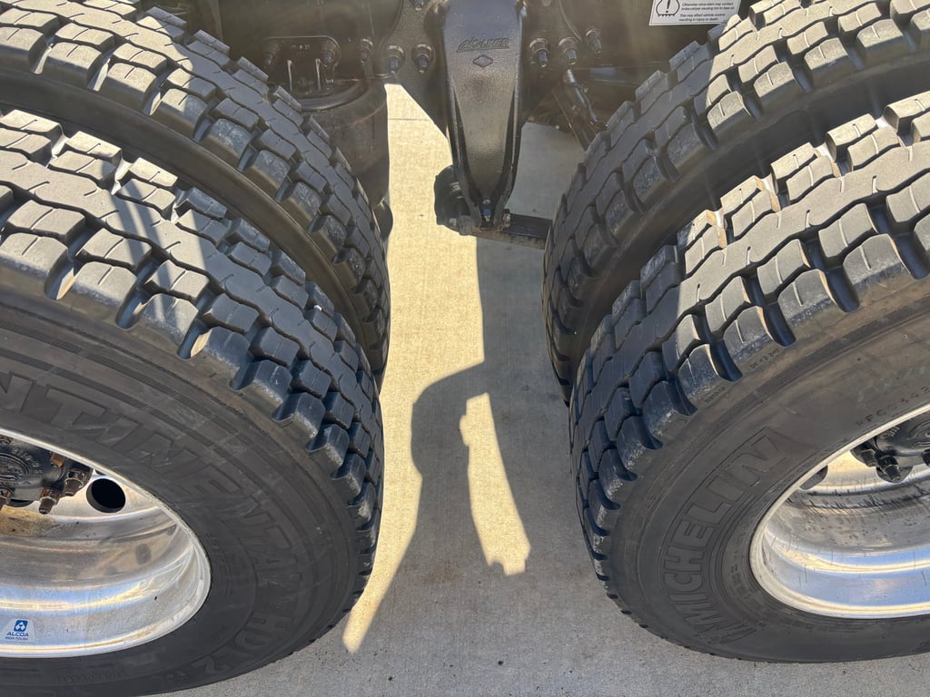 2023 Freightliner Cascadia in Omaha, NE — photo 4