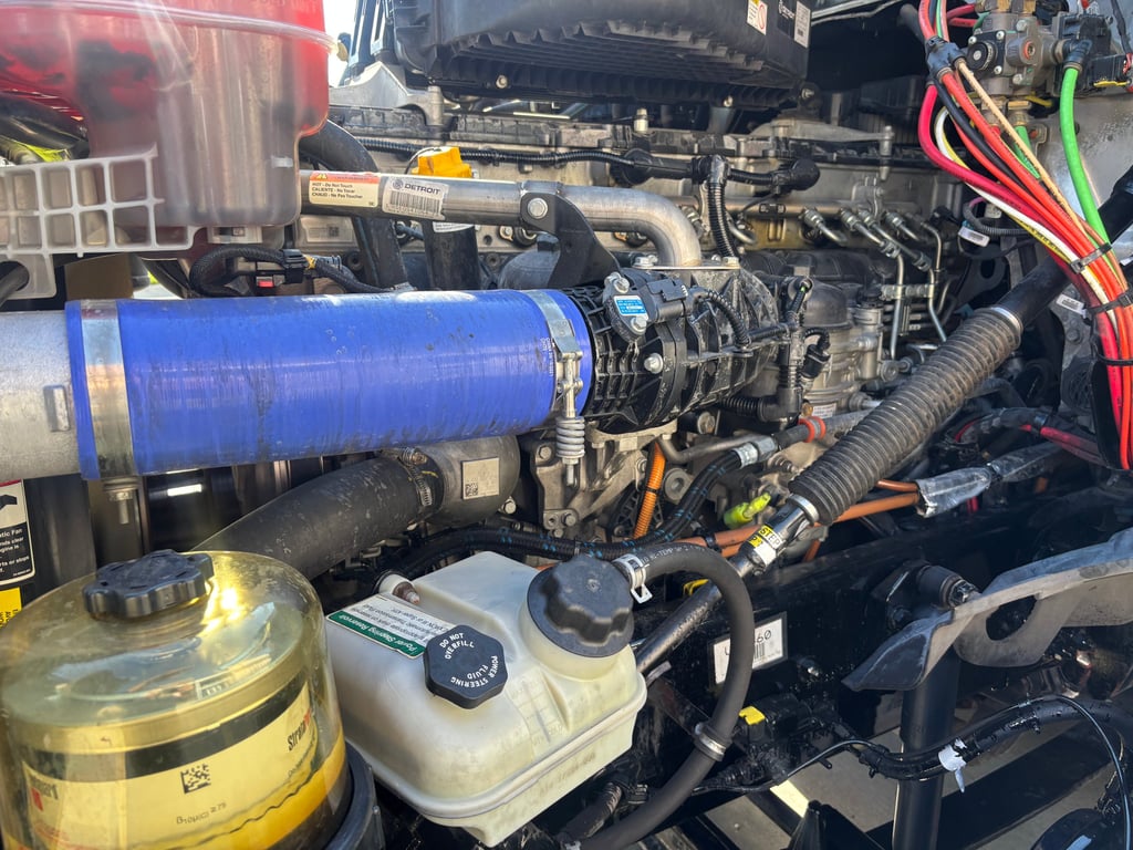 2023 Freightliner Cascadia in Omaha, NE — photo 6