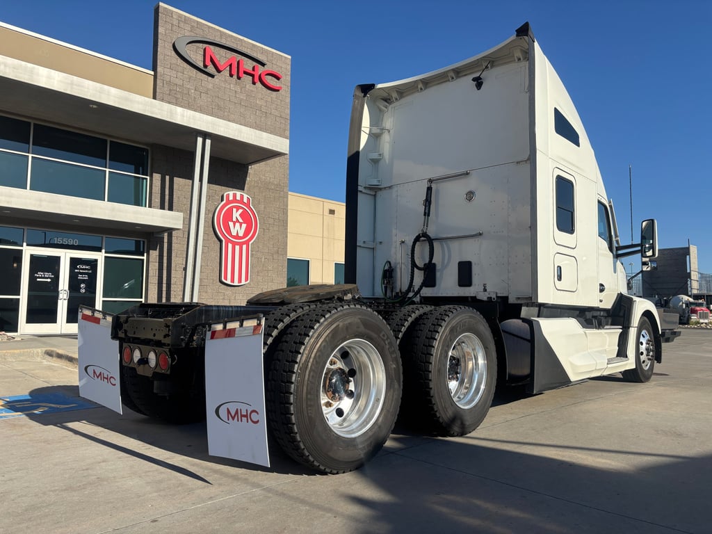 2023 Kenworth T680 in Omaha, NE — photo 8