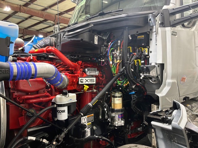 2027 Kenworth T880 in Kansas City, MO — photo 5