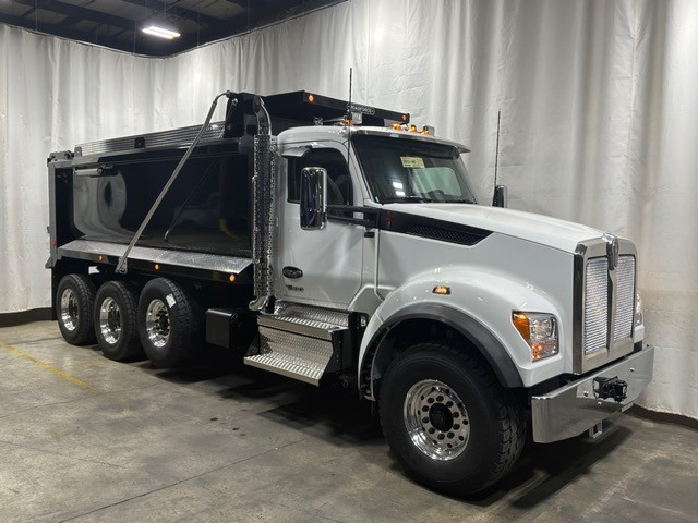 2027 Kenworth T880 in Joplin, MO