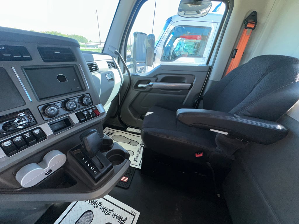 2018 Kenworth T880 in Quad Cities — photo 3