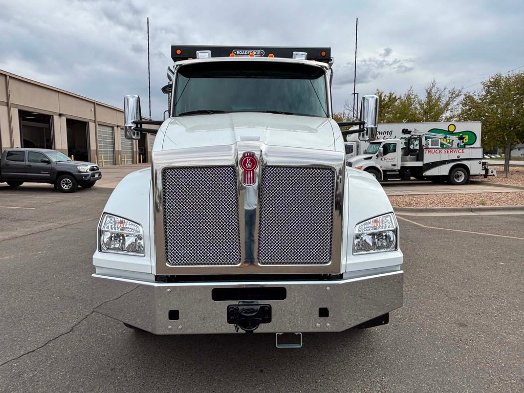 2025 Kenworth T880 in Greeley, CO — photo 8