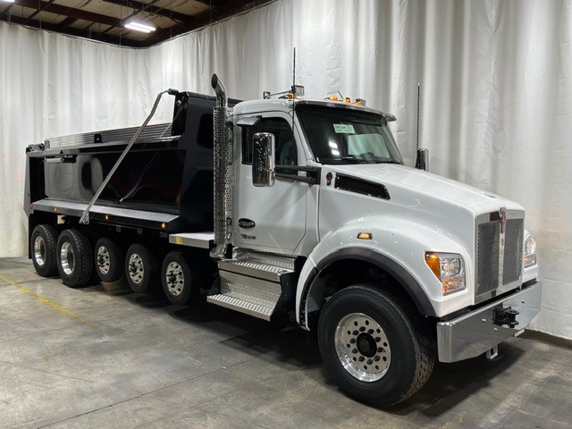 2027 Kenworth T880 in Olathe, KS