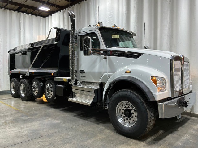 2027 Kenworth T880 in Hickory, NC