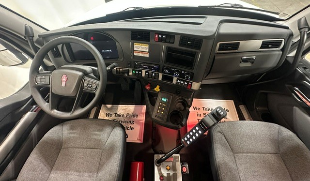 2027 Kenworth T880 in Greeley, CO — photo 2