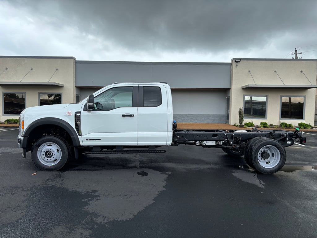 2027 Ford F-550 in Memphis, TN — photo 4