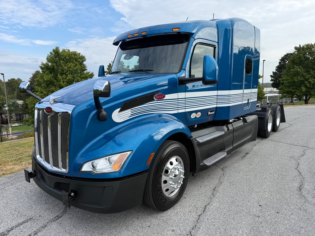 2025 Peterbilt 579 in Springfield, MO — photo 7