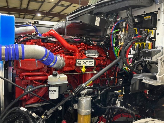 2027 Kenworth T880 in Tulsa, OK — photo 5