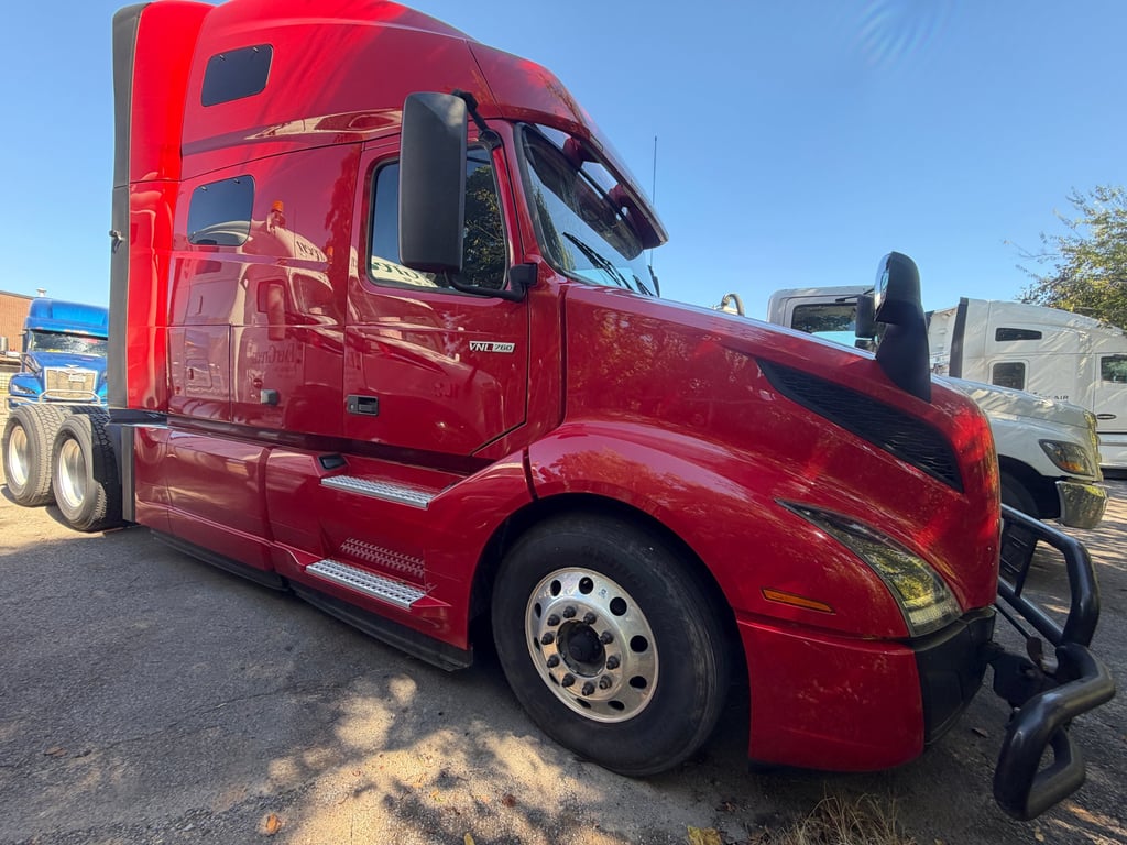 2022 Volvo VNL 760 in Nashville, TN