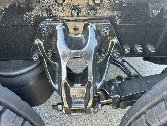 2022 Kenworth T680 in Fort Worth, TX — photo 4