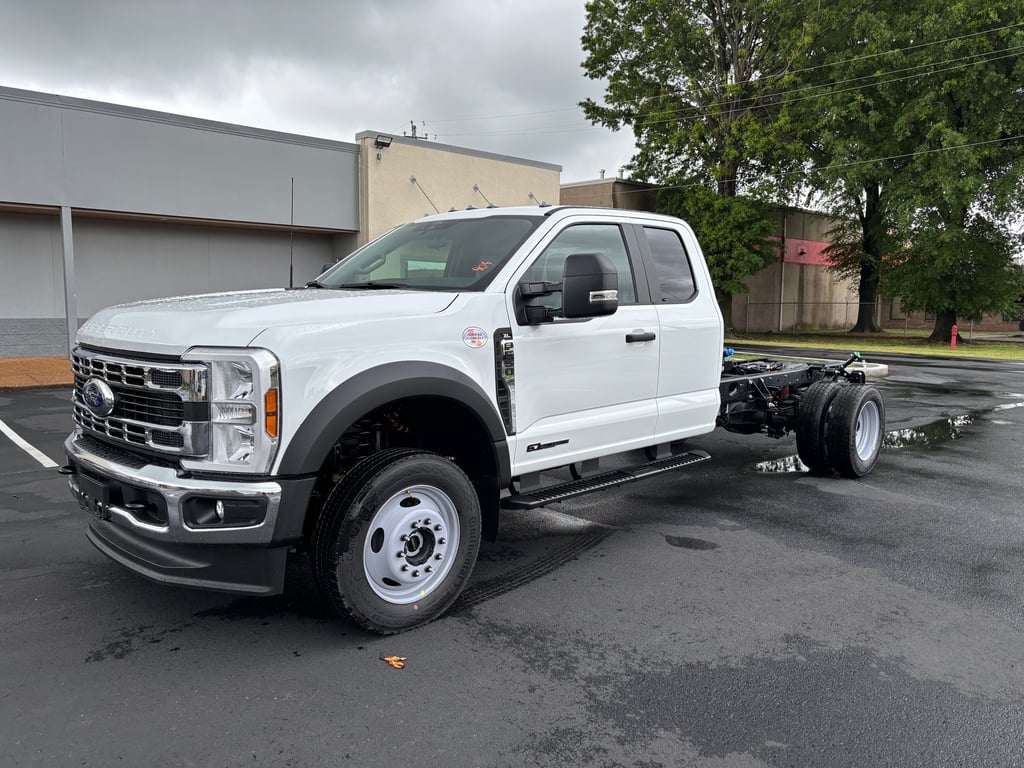 2027 Ford F-550 in Memphis, TN — photo 2
