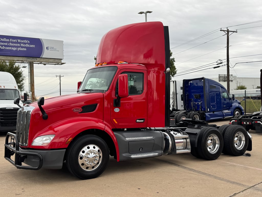 2021 Peterbilt 579 in Dallas, TX — photo 8