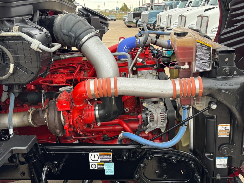 2021 Peterbilt 579 in Dallas, TX — photo 7