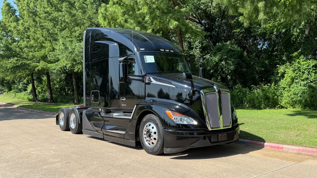 2023 Kenworth T680 in Dallas, TX