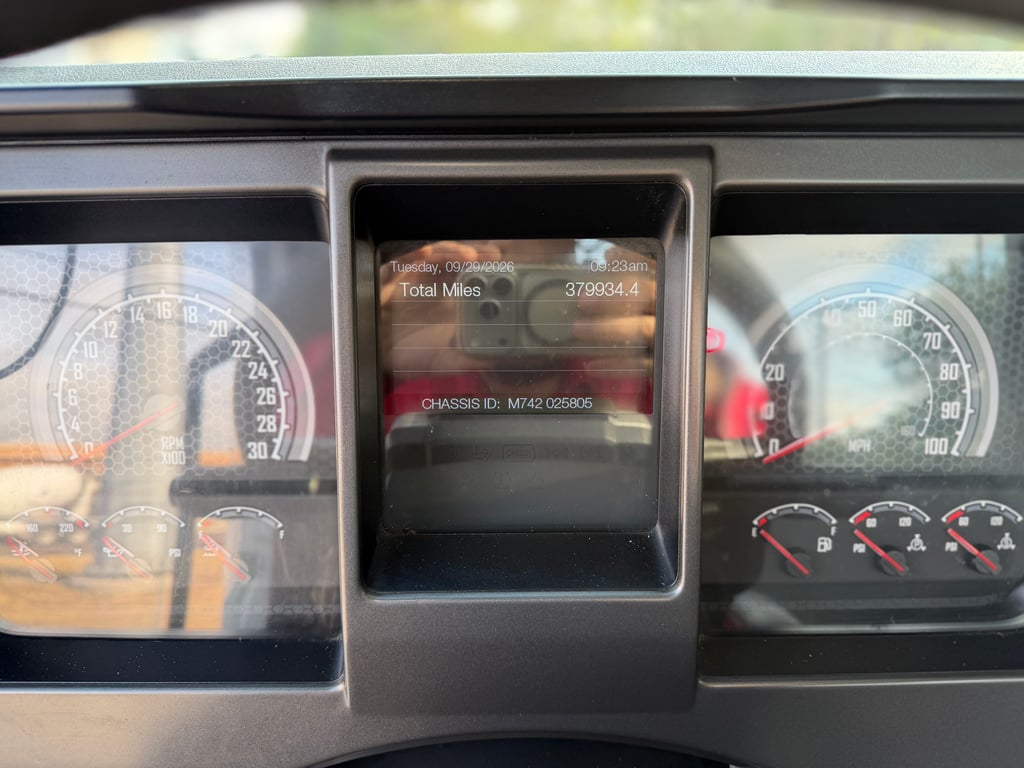 2023 Mack in Fort Worth, TX — photo 3