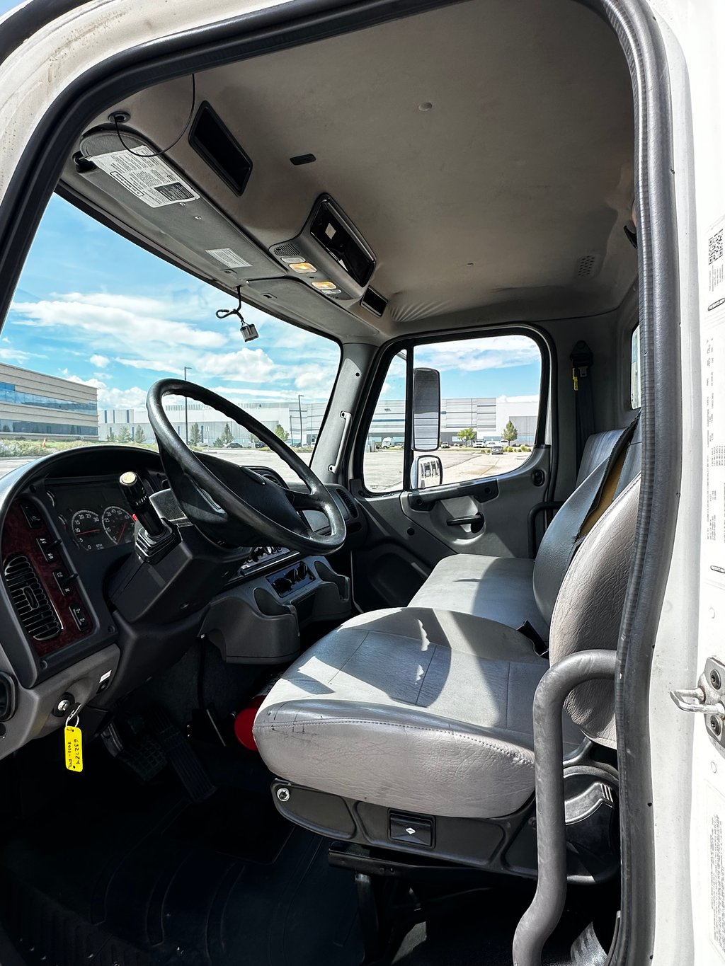 2022 Freightliner M2 106 in Denver, CO — photo 3